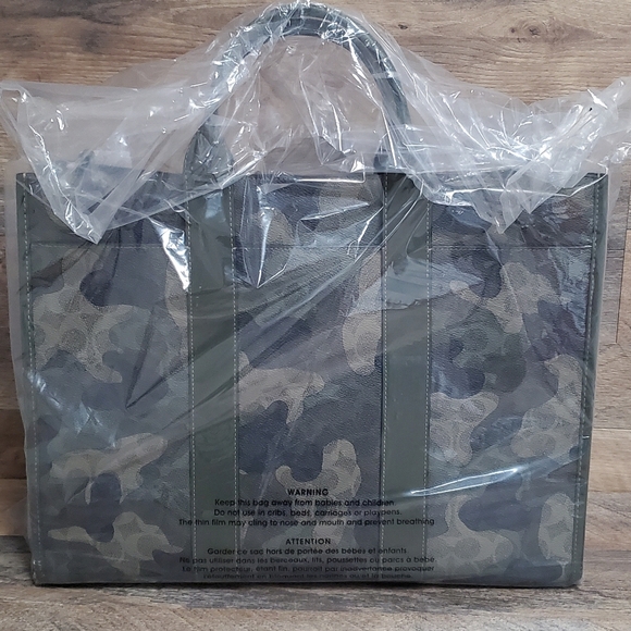 Coach Wesley  Camouflage - Green and Black - Picture 8 of 8